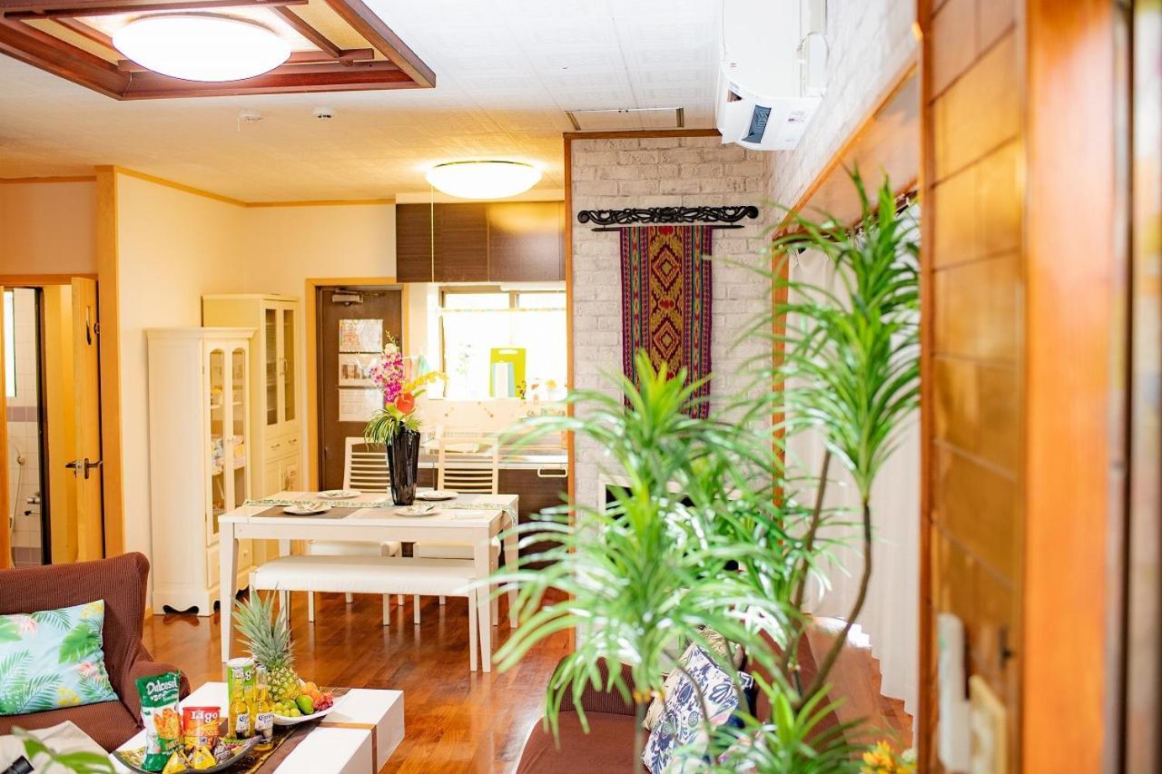Villa Mk Garden Okinawa Esterno foto